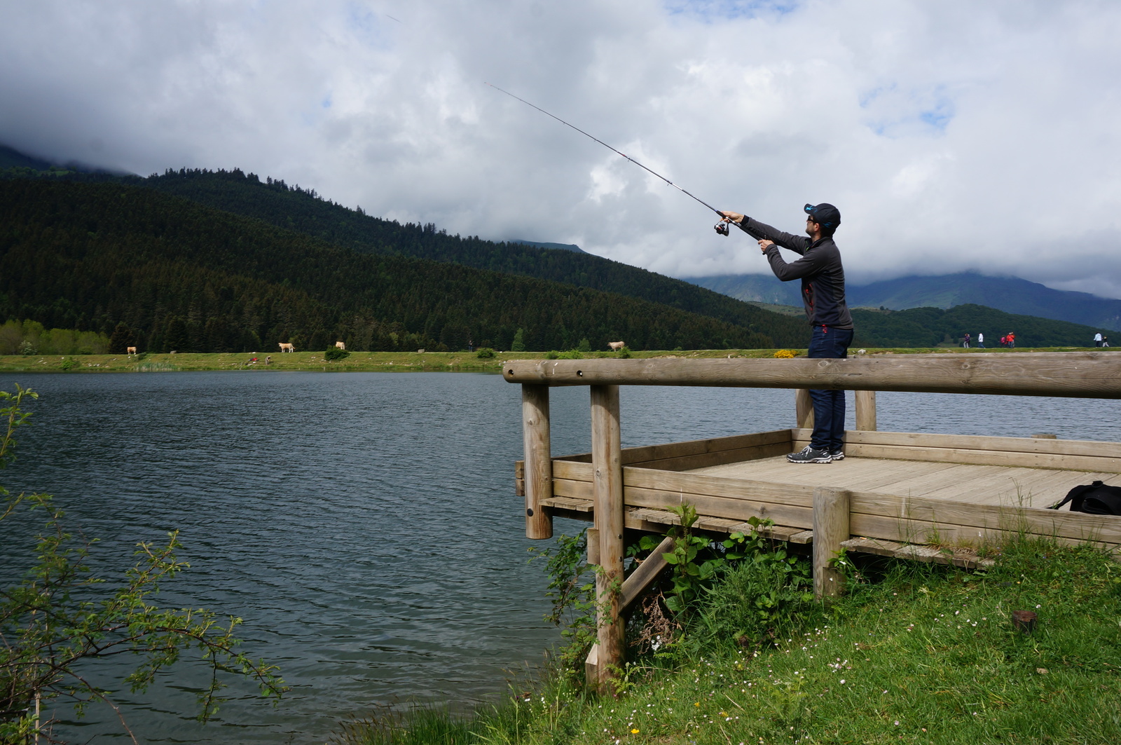 Où faire du nautisme à proximité du lac de Payolle ?