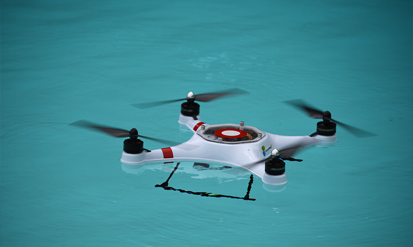 Après la terre et l’air, les drones débarquent dans l’eau !